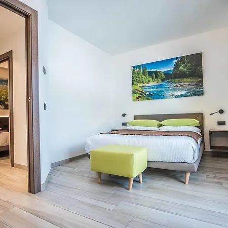 Chalet 4 Stagioni Semesterbostad Livigno
